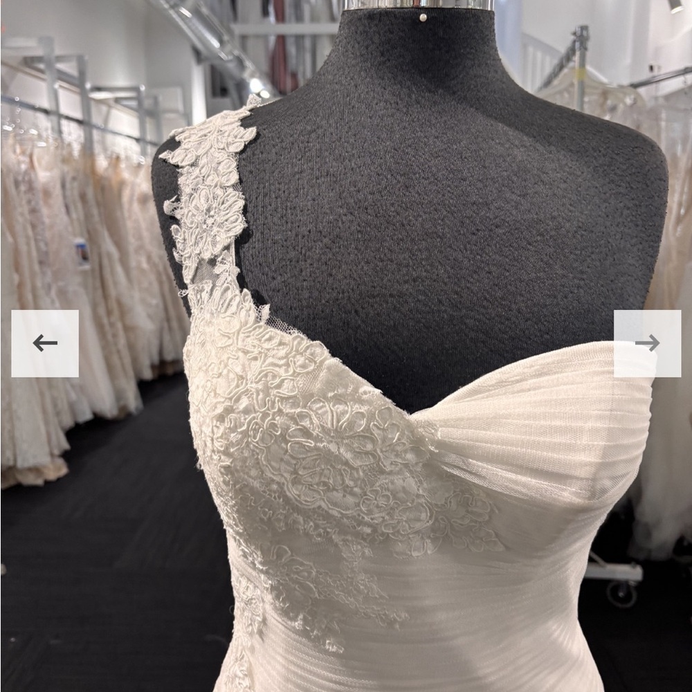 Ivory Mermaid Ruffled Wedding Dress - Picture 5 of 7